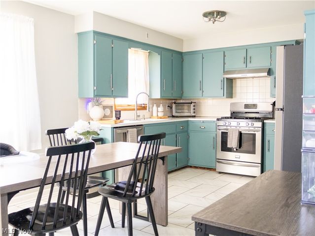 4095 Kirk Road, Youngstown, OH 44511