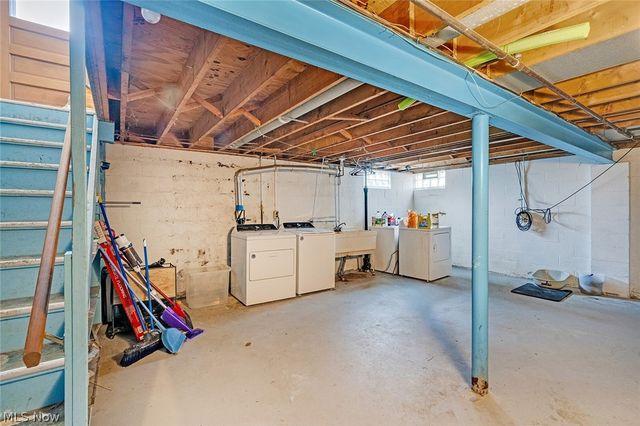 4095 Kirk Road, Youngstown, OH 44511