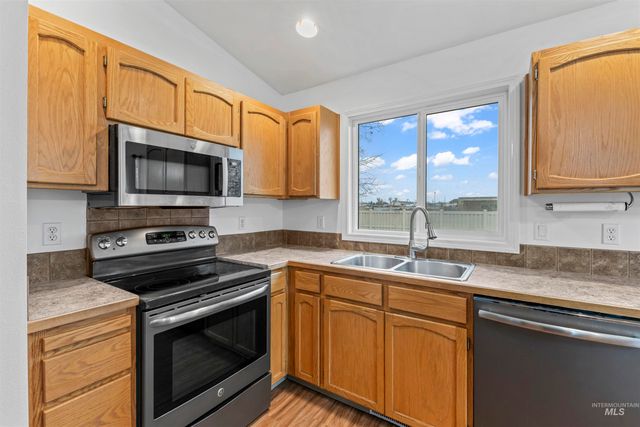 658 E Huckleberry Ct, Kuna, ID 83634