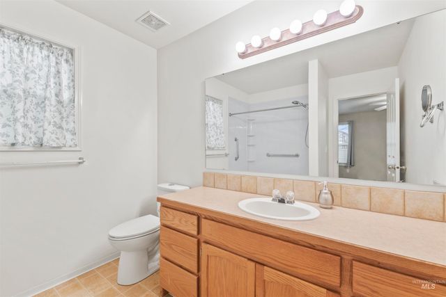 658 E Huckleberry Ct, Kuna, ID 83634