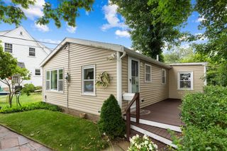 2 Haskell Ct 2A, Gloucester, AE 09130