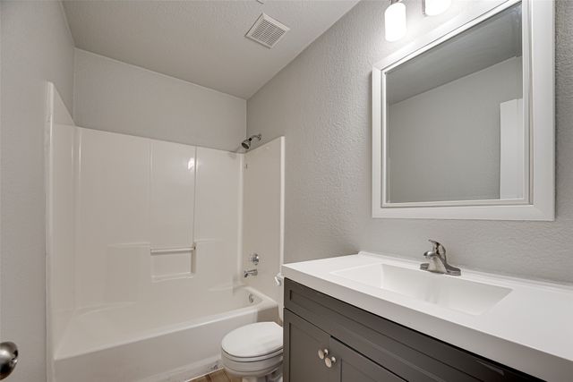 144 Woodcreek Drive, Rockwall, TX 75032