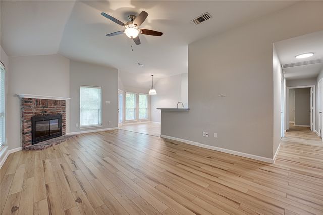 144 Woodcreek Drive, Rockwall, TX 75032