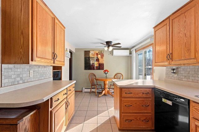 1865 BOND STREET, Green Bay, WI 54303