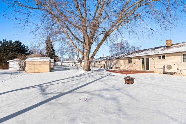 1865 BOND STREET, Green Bay, WI 54303