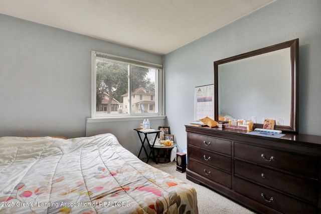 435 N Magnolia Avenue, Lansing, MI 48912