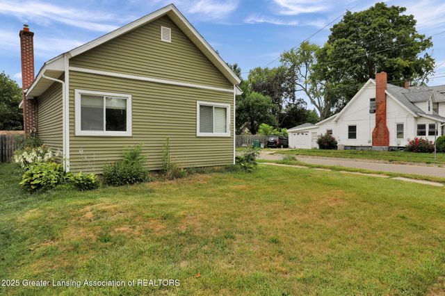 435 N Magnolia Avenue, Lansing, MI 48912
