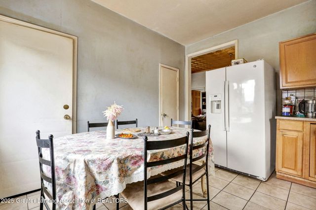 435 N Magnolia Avenue, Lansing, MI 48912