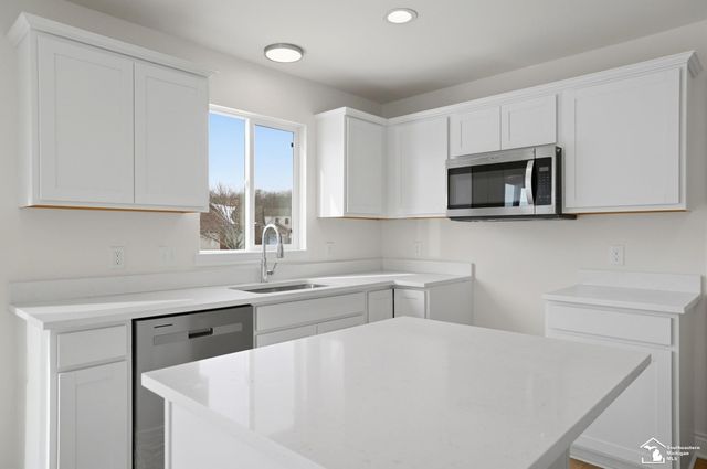 4150 Swan Ridge Lane, Newport, MI 48166