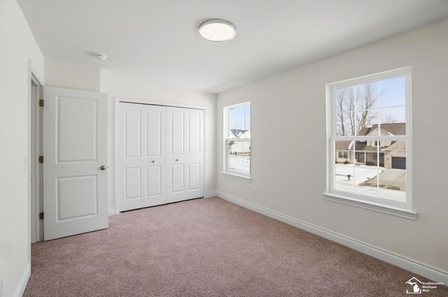 4150 Swan Ridge Lane, Newport, MI 48166