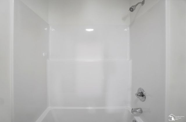 4150 Swan Ridge Lane, Newport, MI 48166