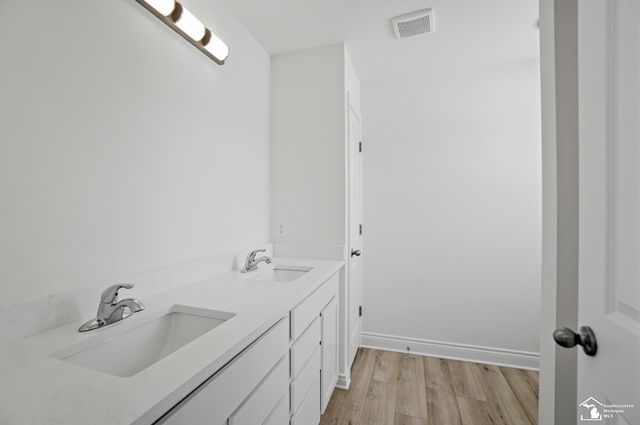 4150 Swan Ridge Lane, Newport, MI 48166