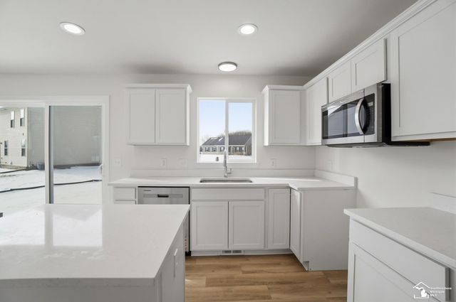 4150 Swan Ridge Lane, Newport, MI 48166