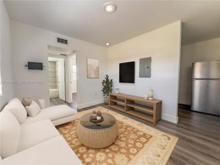 1710 NW 1st Ct 1, Miami, FL 33136