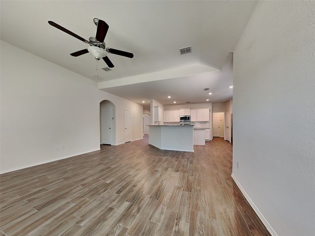 506 Robinson Way, Fate, TX 75189