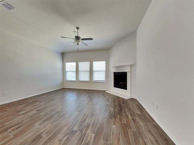 506 Robinson Way, Fate, TX 75189