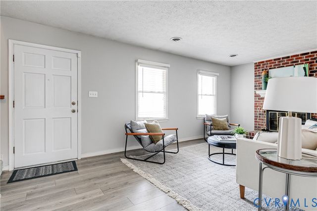 7250 Walnut Grove Dr, Mechanicsville, VA 23111