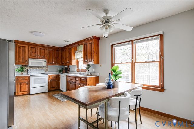 7250 Walnut Grove Dr, Mechanicsville, VA 23111