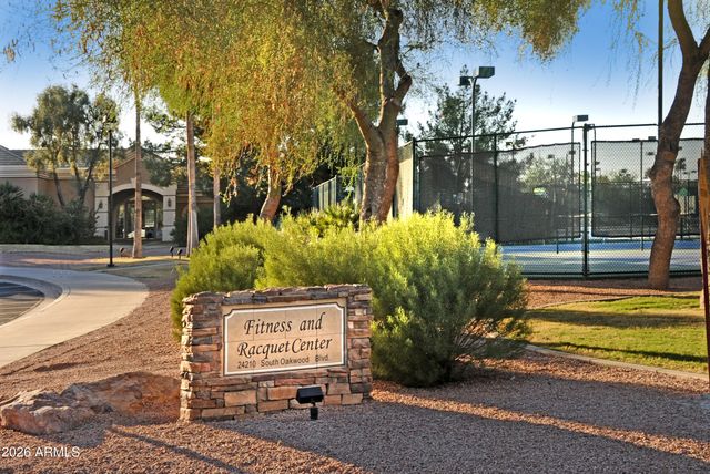 8841 E Sunridge Drive, Sun Lakes, AZ 85248