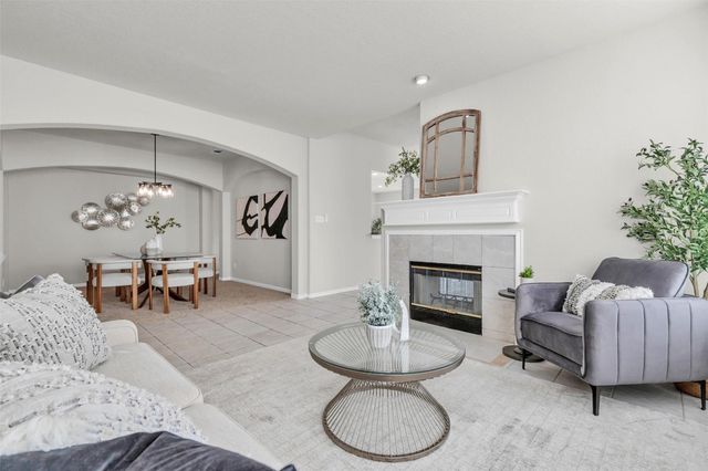 3215 Stratford Pointe Drive, Sugar Land, TX 77498