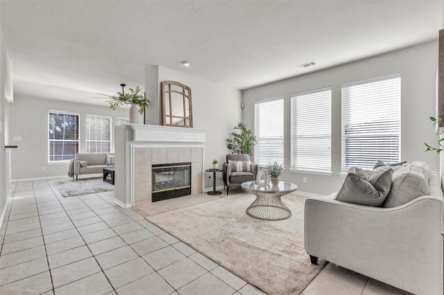 3215 Stratford Pointe Drive, Sugar Land, TX 77498