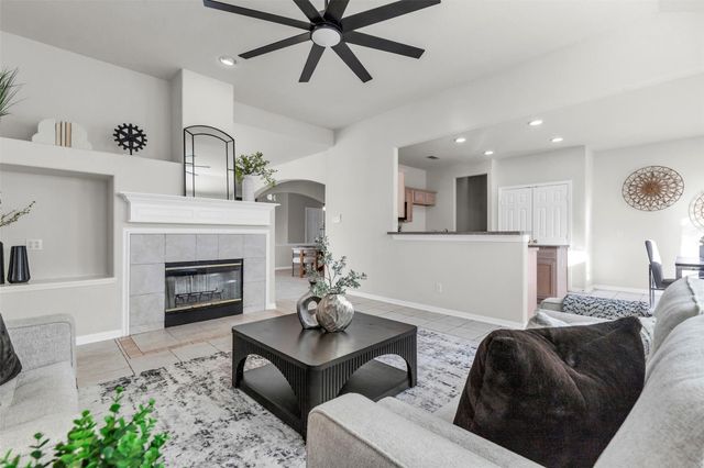 3215 Stratford Pointe Drive, Sugar Land, TX 77498