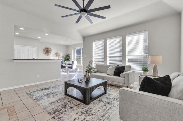 3215 Stratford Pointe Drive, Sugar Land, TX 77498