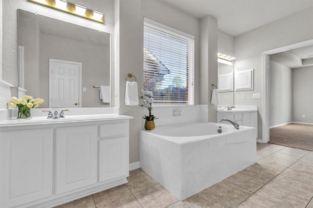 3215 Stratford Pointe Drive, Sugar Land, TX 77498