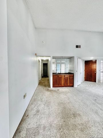 9258 Points Edge, San Antonio, TX 78250