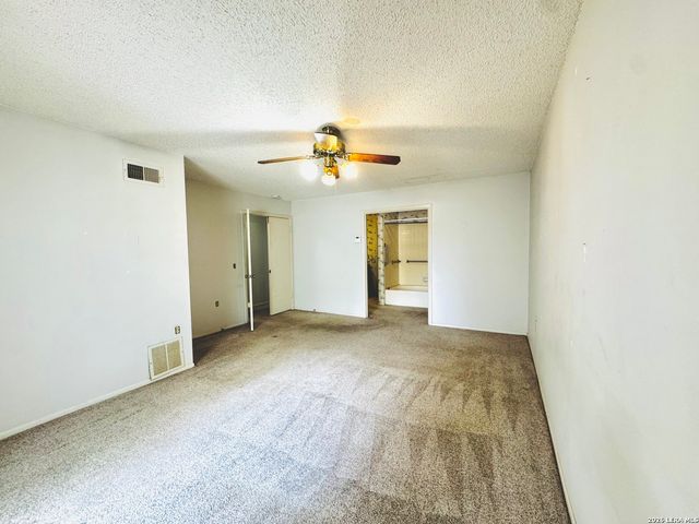 9258 Points Edge, San Antonio, TX 78250