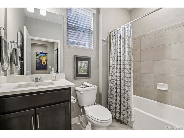 8887 Falcon St, Longmont, CO 80504