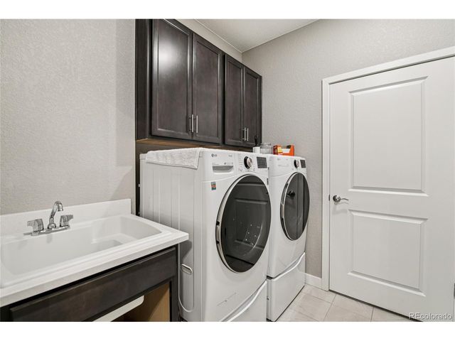 8887 Falcon St, Longmont, CO 80504