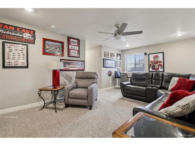 8887 Falcon St, Longmont, CO 80504