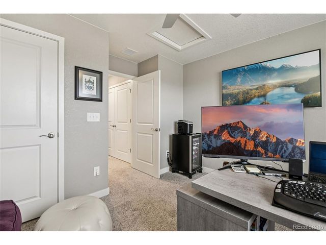 8887 Falcon St, Longmont, CO 80504