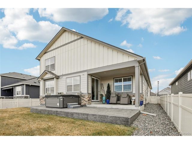 8887 Falcon St, Longmont, CO 80504