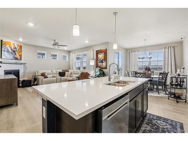 8887 Falcon St, Longmont, CO 80504