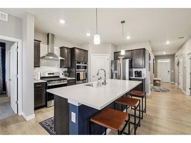 8887 Falcon St, Longmont, CO 80504