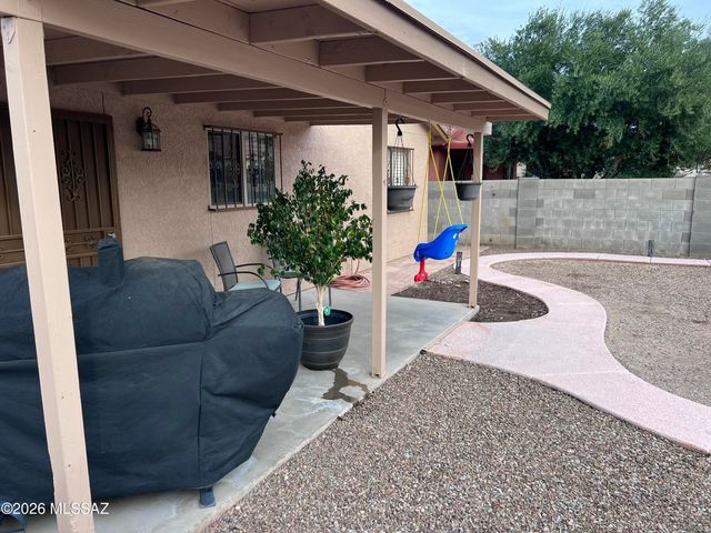 1655 W Sauvignon Drive, Tucson, AZ 85746