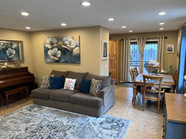 1655 W Sauvignon Drive, Tucson, AZ 85746