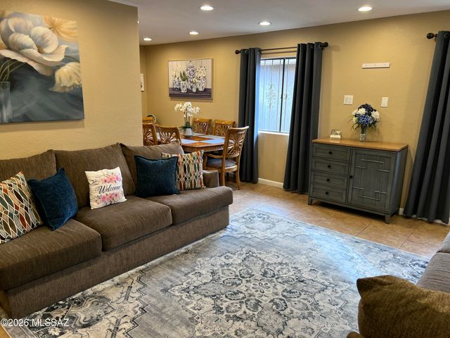 1655 W Sauvignon Drive, Tucson, AZ 85746