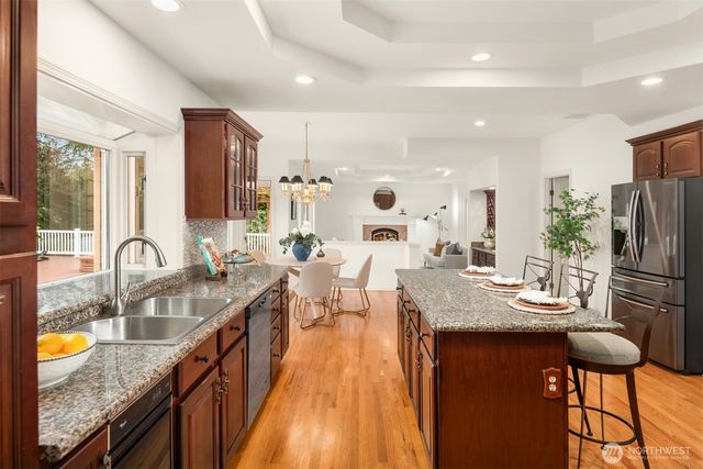 8550 NE 28th Street, Hunts Point, WA 98004