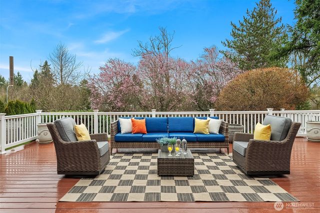 8550 NE 28th Street, Hunts Point, WA 98004