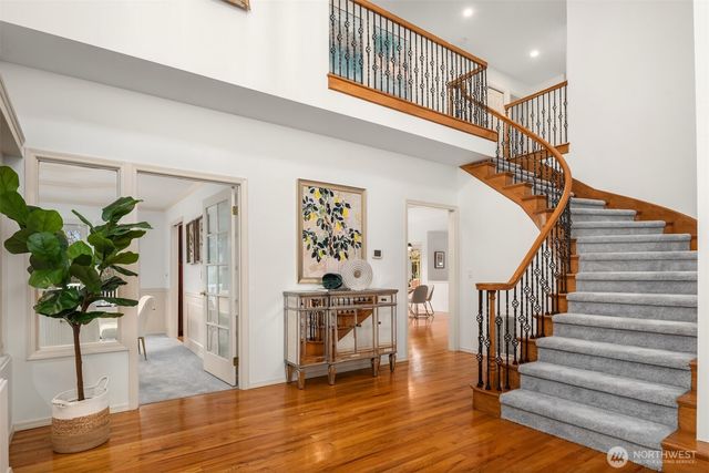 8550 NE 28th Street, Hunts Point, WA 98004