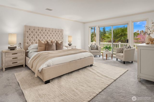 8550 NE 28th Street, Hunts Point, WA 98004