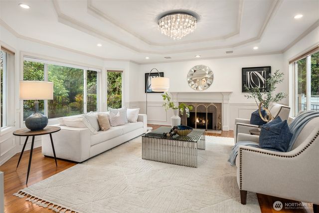 8550 NE 28th Street, Hunts Point, WA 98004