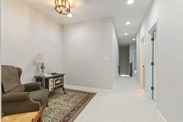 6691 Beekman Place B, Zionsville, IN 46077