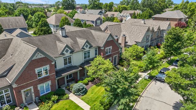 6691 Beekman Place B, Zionsville, IN 46077