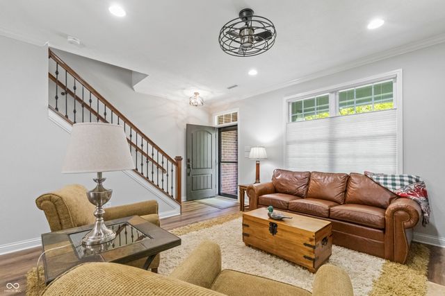 6691 Beekman Place B, Zionsville, IN 46077
