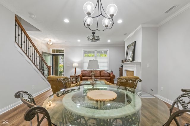 6691 Beekman Place B, Zionsville, IN 46077