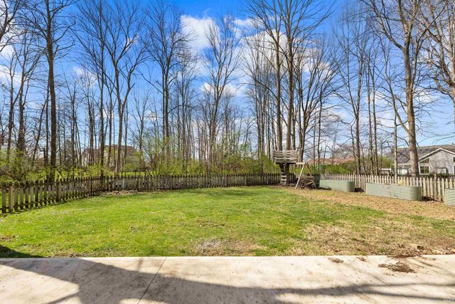 3922 Scarborough Drive, New Haven, IN 46774